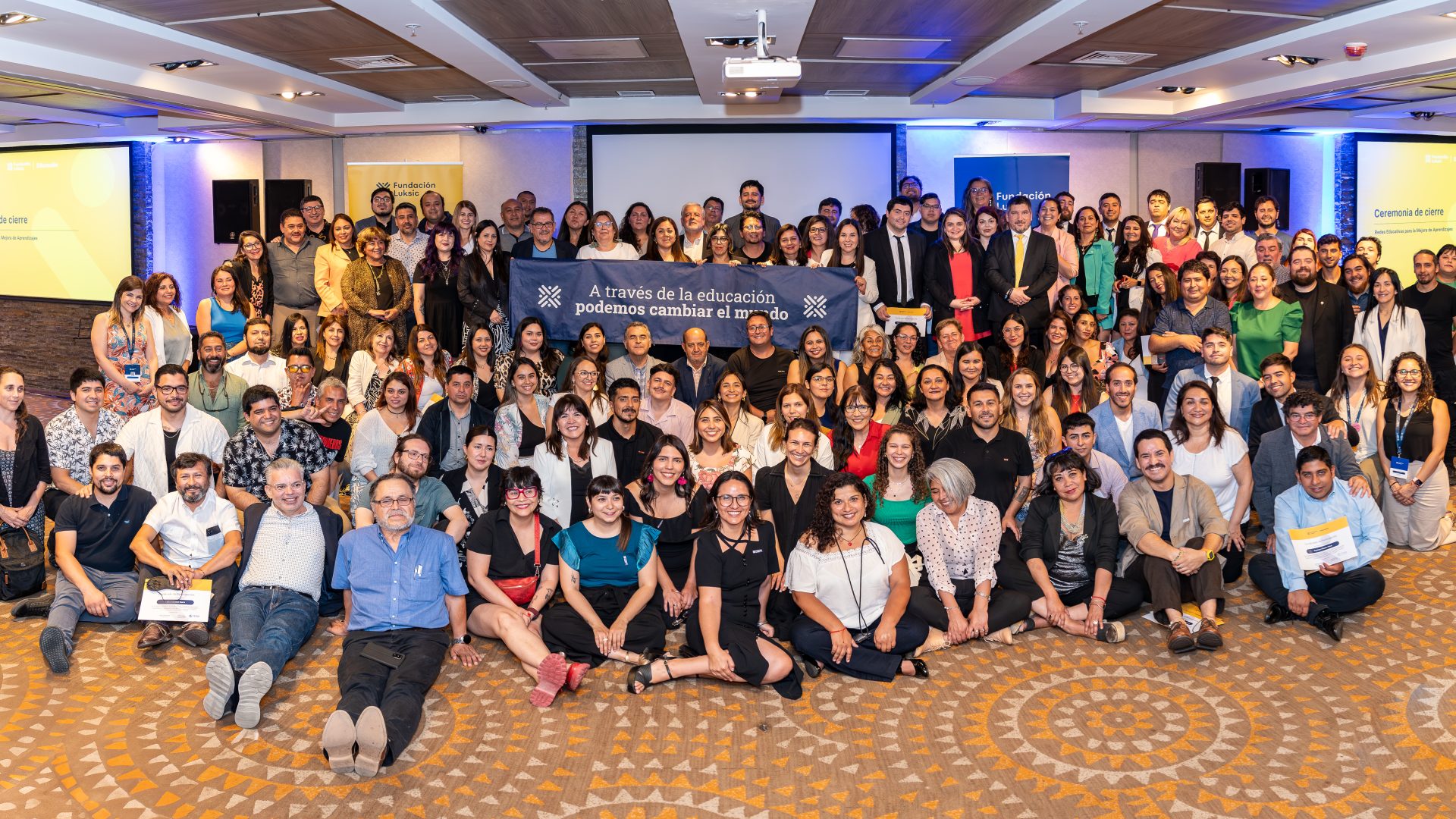 Ceremonia de graduación REMA 2: Más de 100 docentes egresaron del programa tras tres años trabajando para potenciar los aprendizajes de sus estudiantes