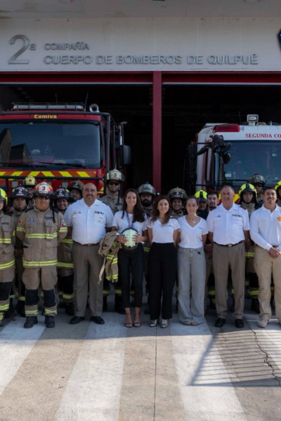 Cuerpo de Bomberos de Quilpué recibe 100 nuevos uniformes forestales para enfrentar la época de mayor riesgo de incendios