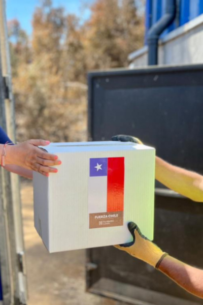 Fundación Luksic entrega 1.000 cajas de primera necesidad para familias de Punta de Parra